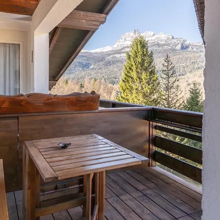 Casa Verde, With Balcony And Mountain View Cortina d'Ampezzo
