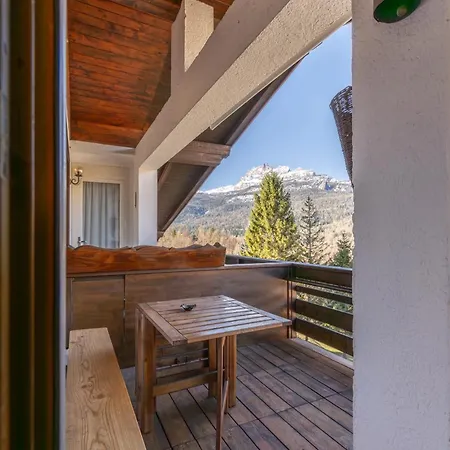 Casa Verde, With Balcony And Mountain View Cortina d'Ampezzo